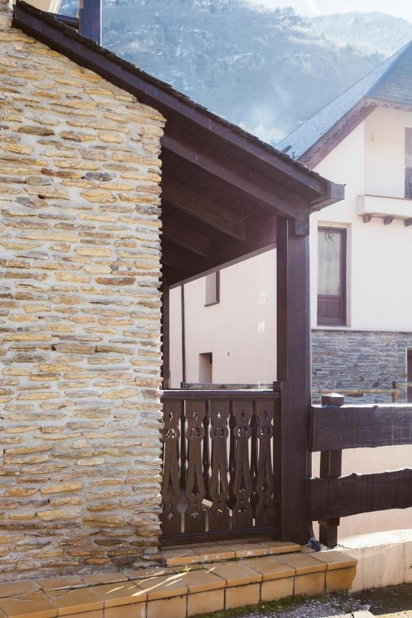 Apartamento Toran Les Luaran gambar